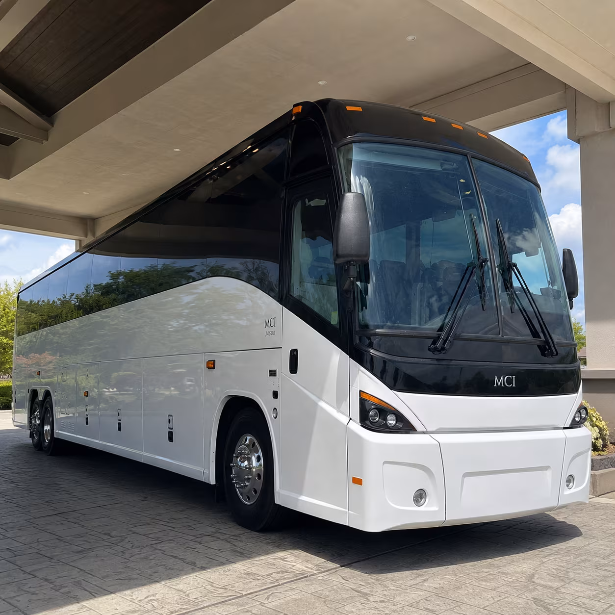 enjjpt and 82nd training wing graduation ceremony shuttles