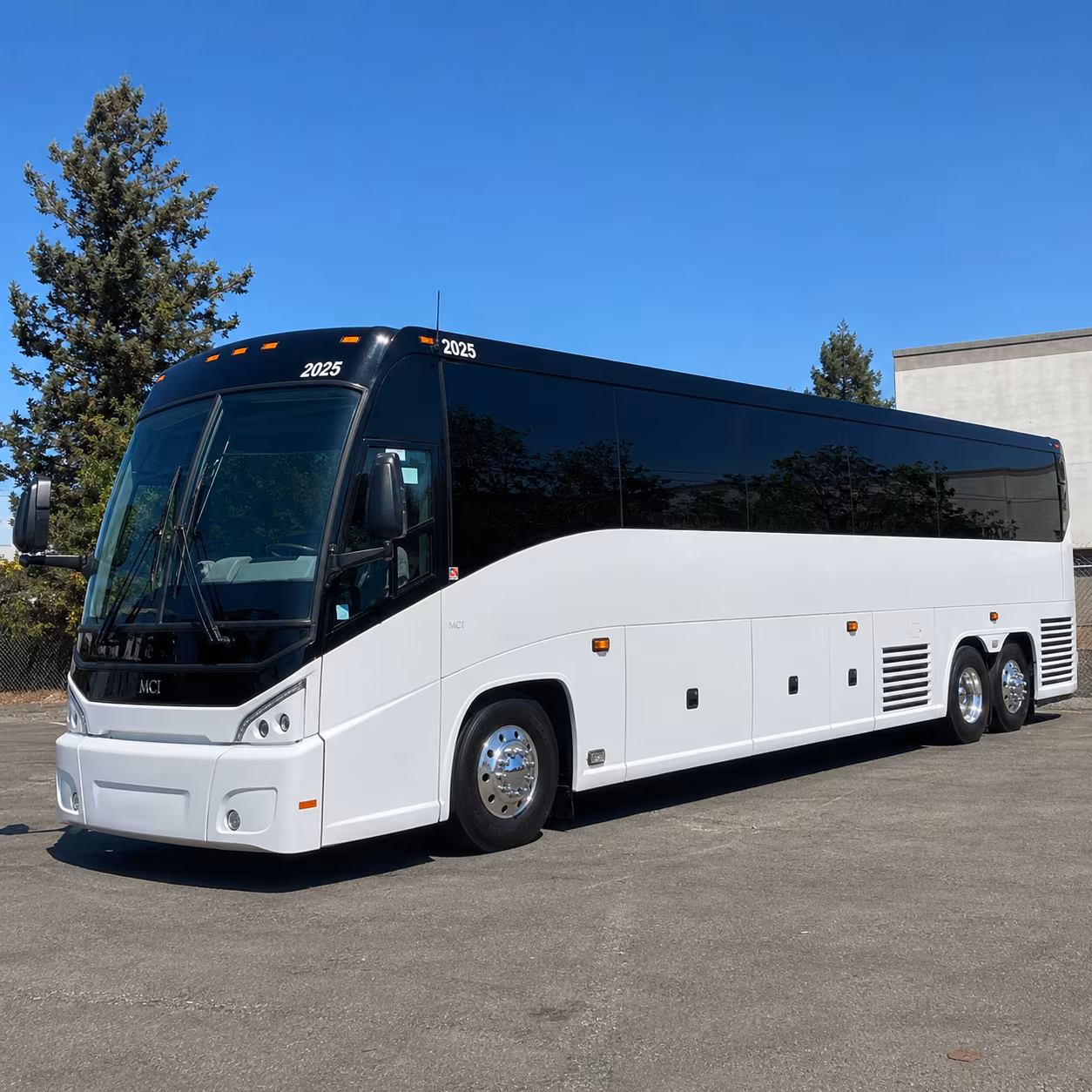 mpec and kay yeager coliseum concert buses